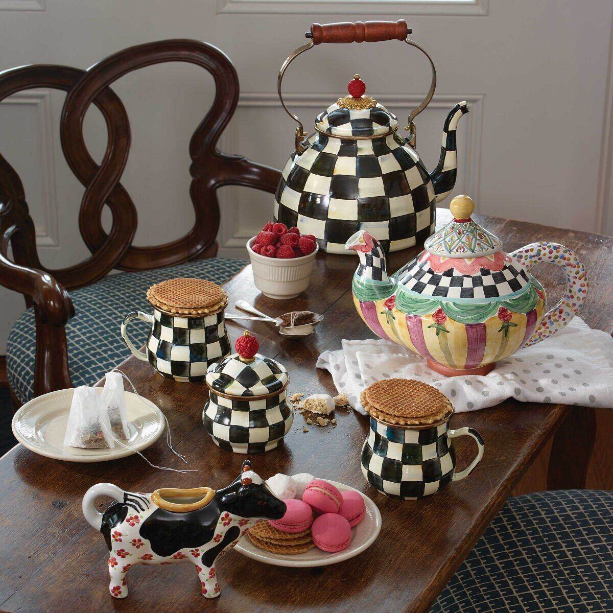 Iconic Black & White Courtly Check Enamel Tea Kettle by Mackenzie-Childs 2.84L